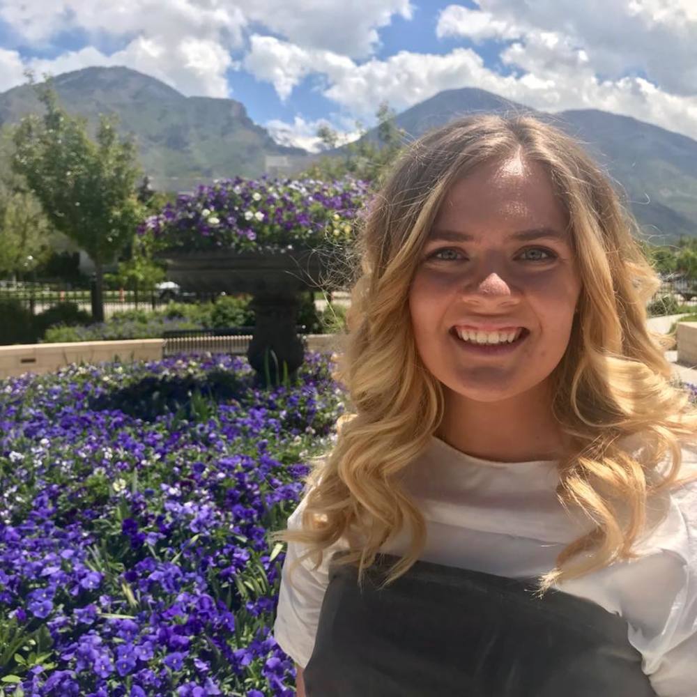 Meet your Posher, Elly
